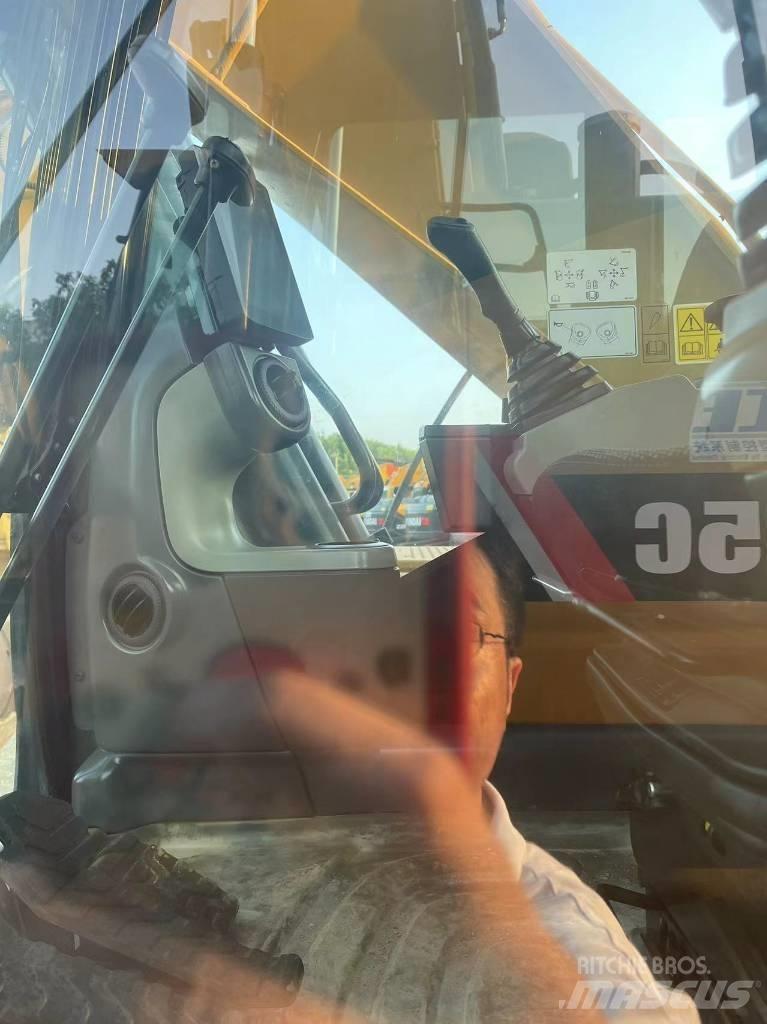 CAT 320gx Excavatoare pe șenile
