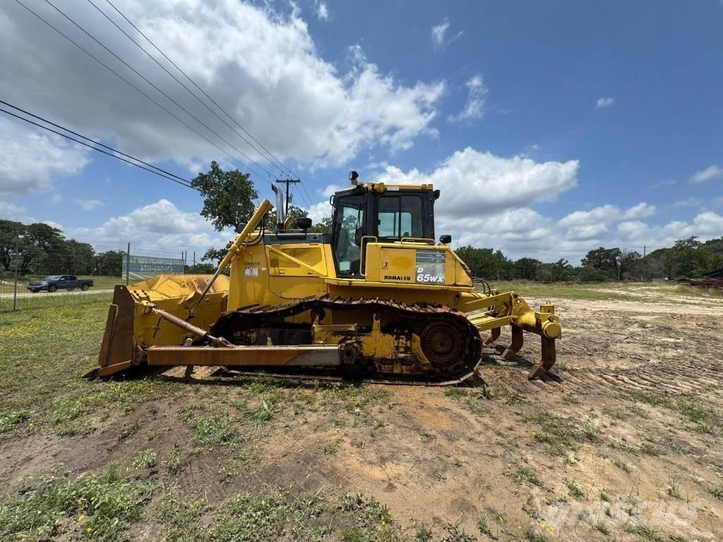 Komatsu D65WX-17 Buldozere pe senile