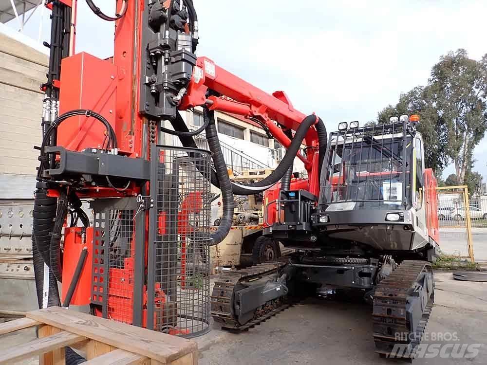 Sandvik DX800 Echipamente de forare la suprafata