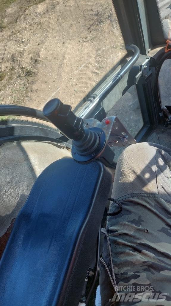 Valtra 8400 Tractoare forestiere