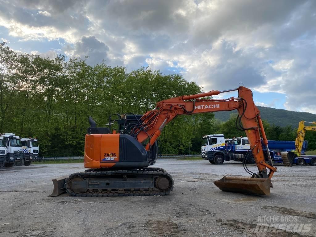 Hitachi ZX 135 US-6 Excavatoare pe șenile
