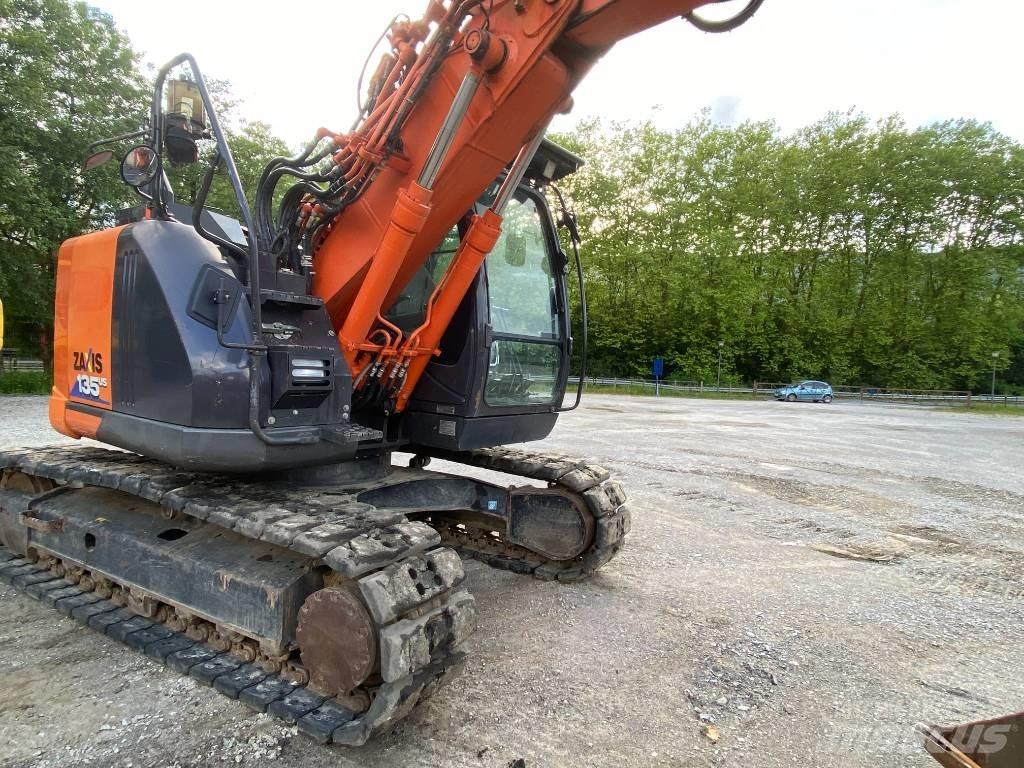 Hitachi ZX 135 US-6 Excavatoare pe șenile
