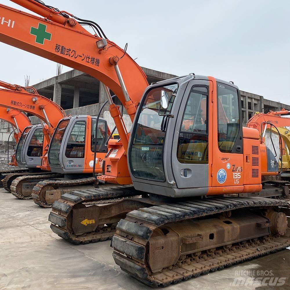 Hitachi 135 Excavatoare pe șenile
