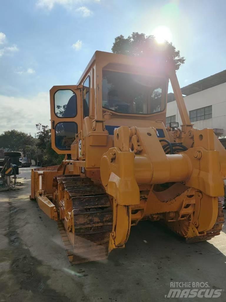 CAT D7G Buldozere pe senile