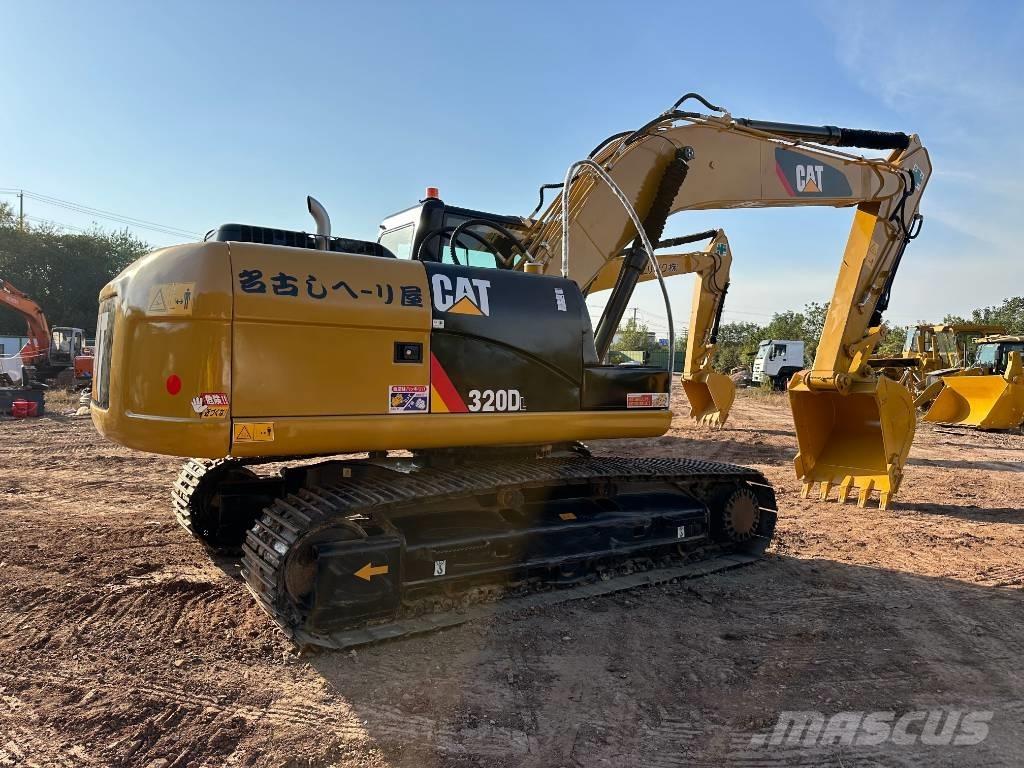 CAT 320 DL Excavatoare pe șenile
