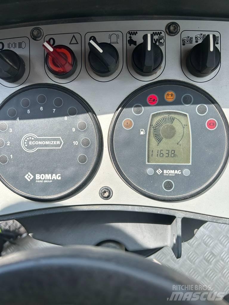 Bomag BW 120 AD-5 Cilindri compactori dubli