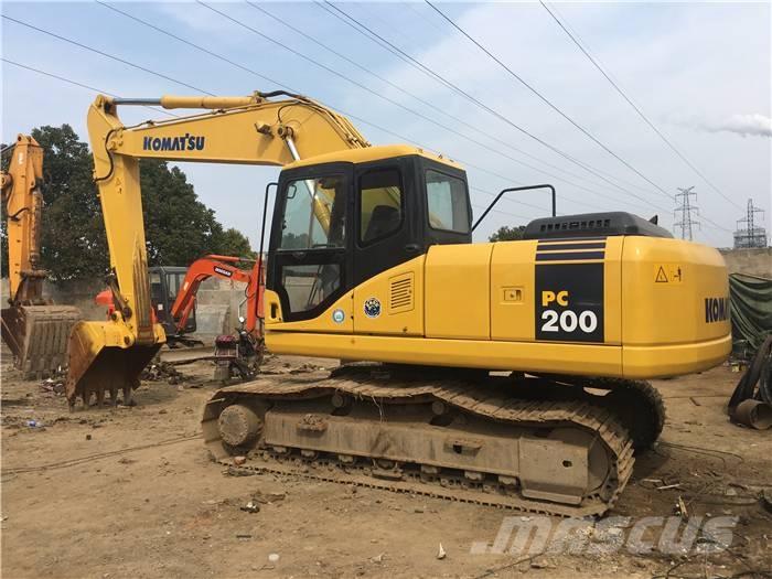 Komatsu PC 200-7 Excavatoare pe șenile
