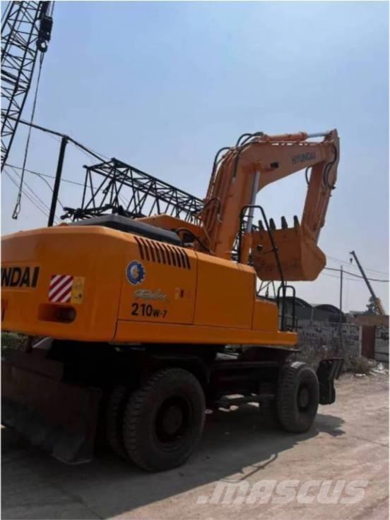 Hyundai 210 W-7 Excavatoare cu roti