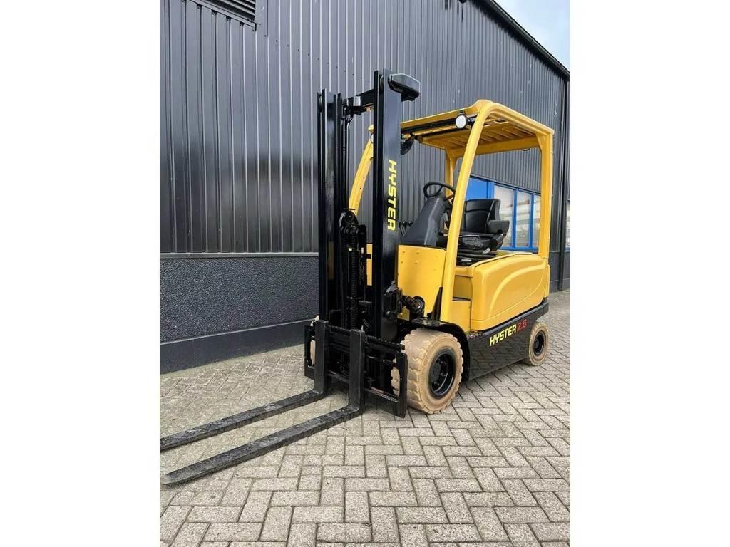 Hyster J2.5XN Stivuitor electric