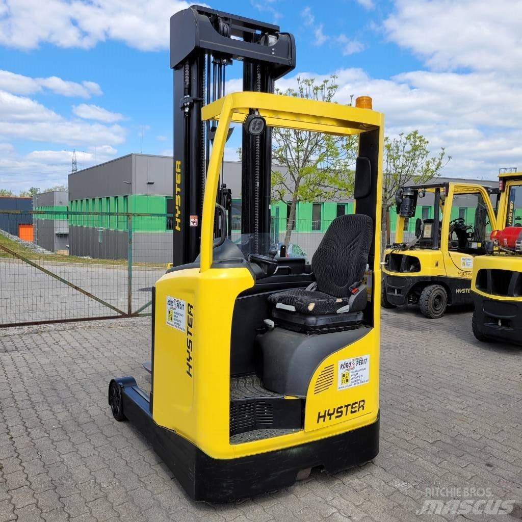 Hyster R 1.4 Stivuitor cu catarg retractabil