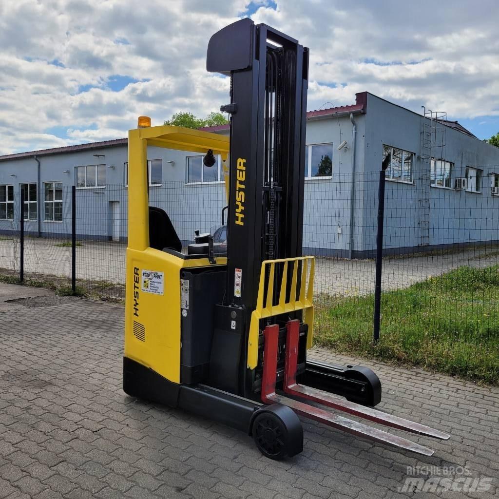 Hyster R 1.4 Stivuitor cu catarg retractabil