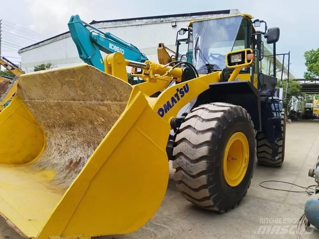 Komatsu WA 380 Incarcator pe pneuri