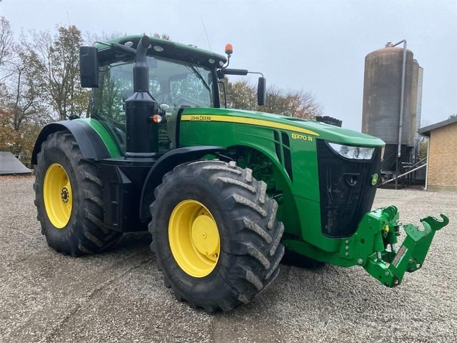 John Deere 8370 R Tractoare