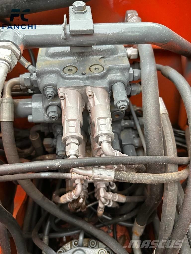 Hitachi ZX 70 Excavatoare pe șenile

