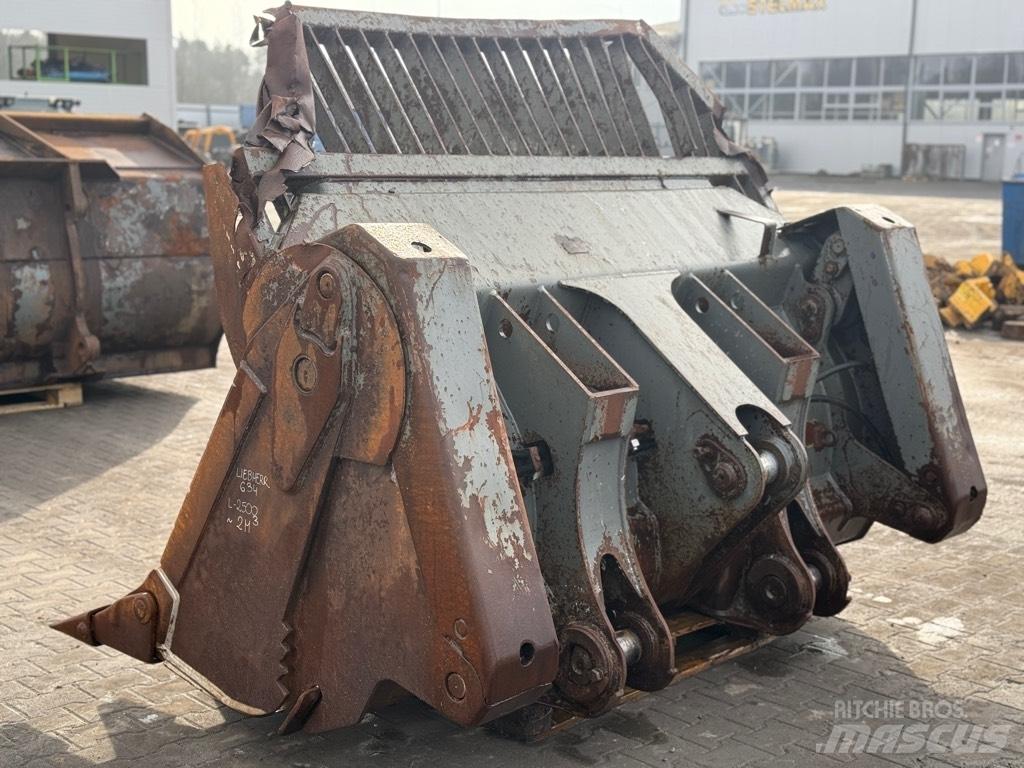 Liebherr LR 634 Pistoane