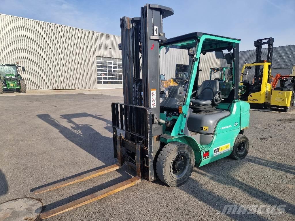 Mitsubishi FD30N Stivuitor cu catarg retractabil