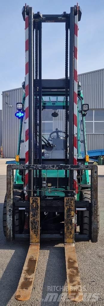 Mitsubishi FD30N Stivuitor cu catarg retractabil