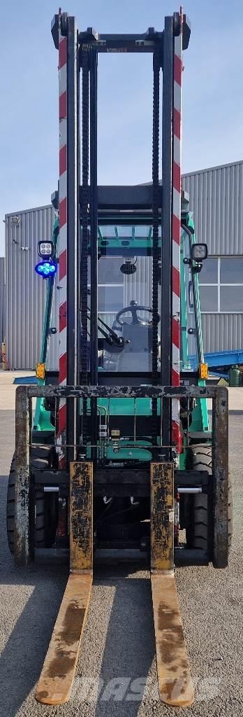 Mitsubishi FD30N Stivuitor cu catarg retractabil
