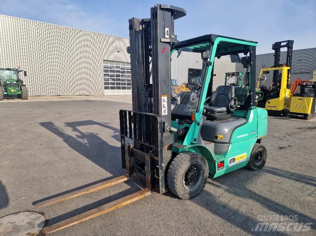 Mitsubishi FD30N Stivuitor cu catarg retractabil