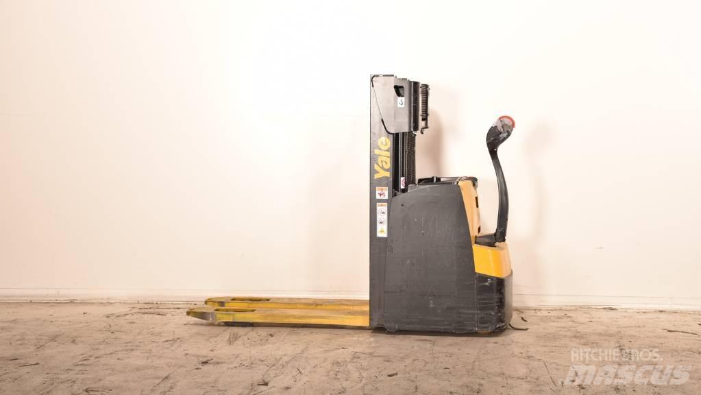 Yale MS 14 AC Transpaleta manuala