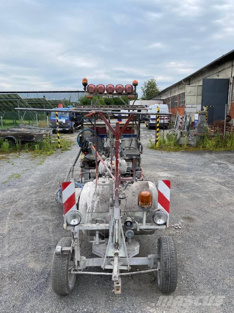 Hofmann H-32 Utilaje întreţinere terenuri - Altele