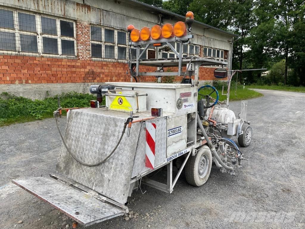 Hofmann H-32 Utilaje întreţinere terenuri - Altele