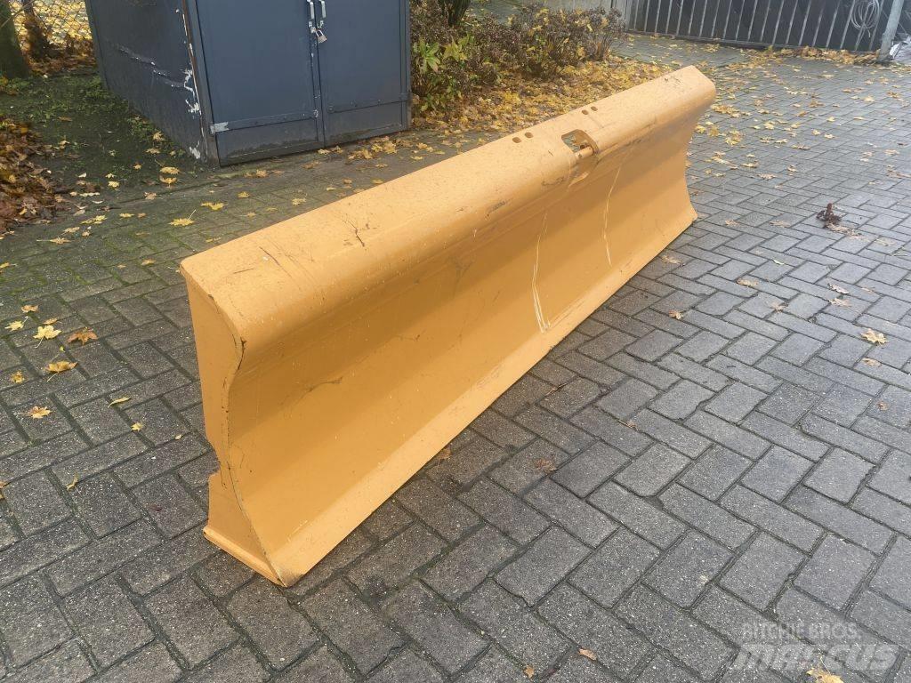 CASE DOZER BLADE Lame