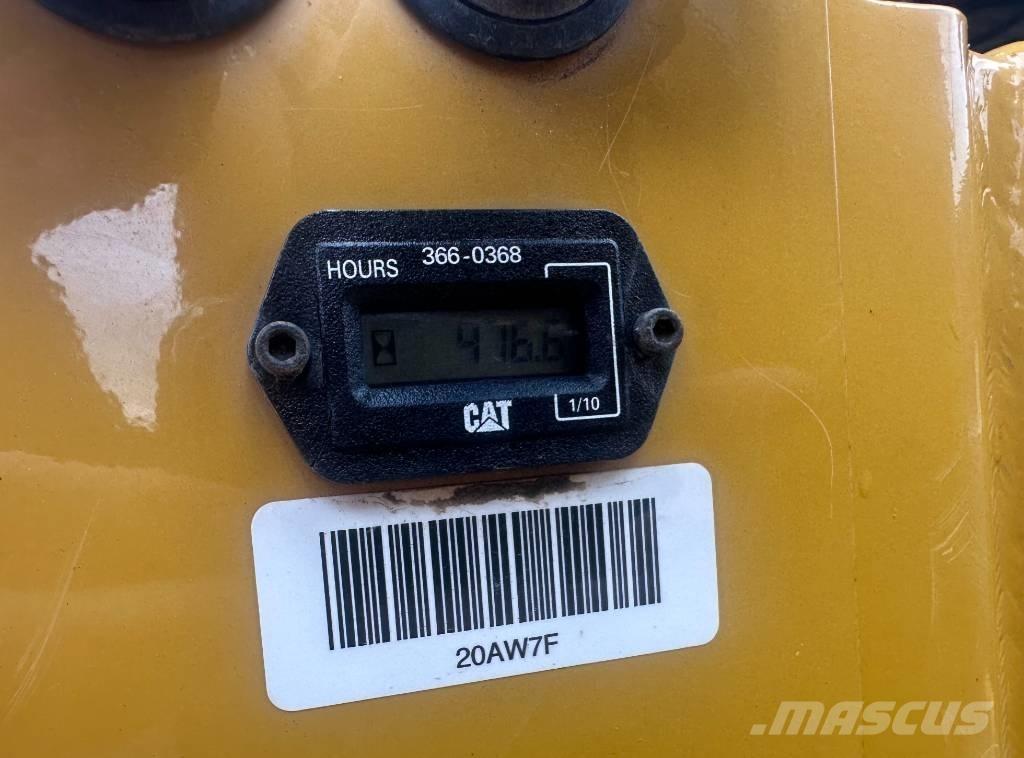 CAT CB 1.7 Cilindri compactori dubli
