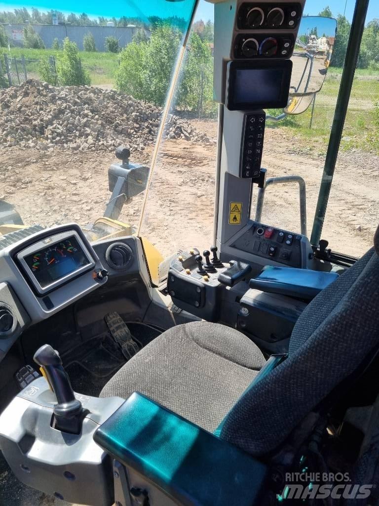 CAT 966 M Incarcator pe pneuri
