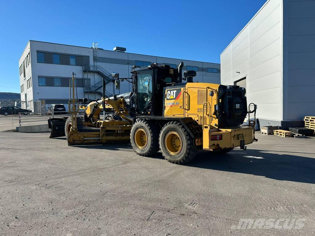 CAT 140 M 3 AWD Gredere