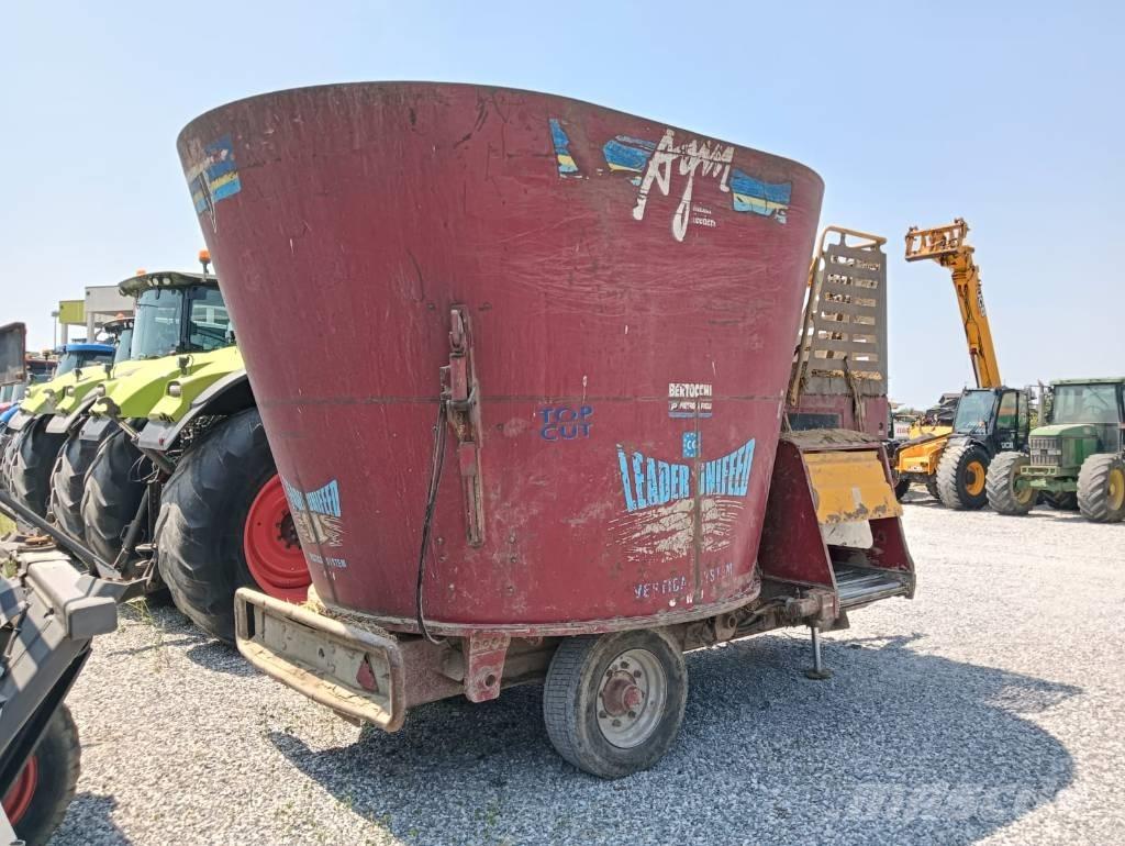 AGM W14 MC Mixere furaje