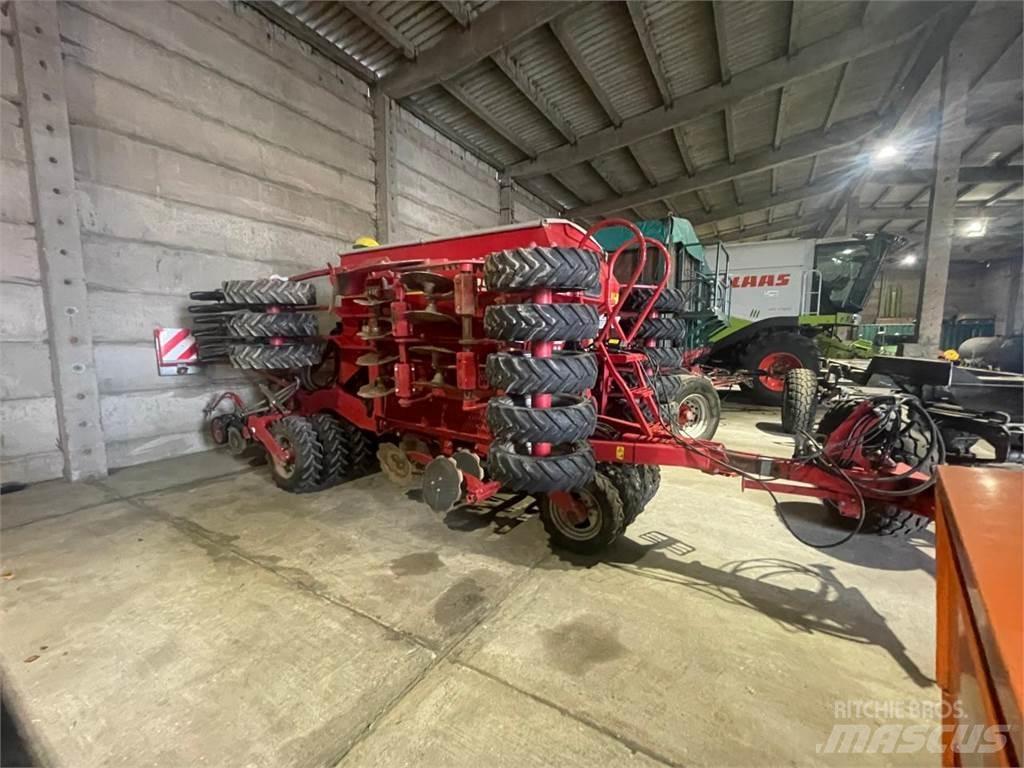 Horsch Pronto 4 DC Perforatoare