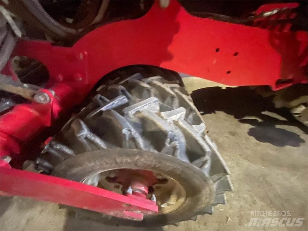 Horsch Pronto 4 DC Perforatoare