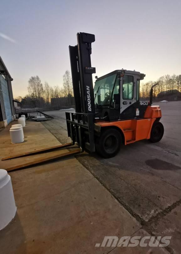 Doosan D90S-7 Stivuitor diesel