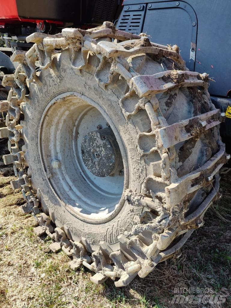 Komatsu 901 Combine forestiere