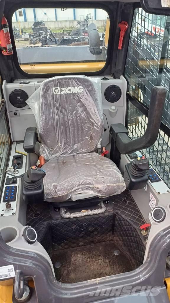 XCMG XC7-TV12 Încarcatoare cu excavator