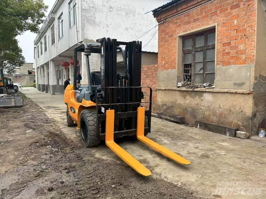 Toyota 5 ton Stivuitor diesel