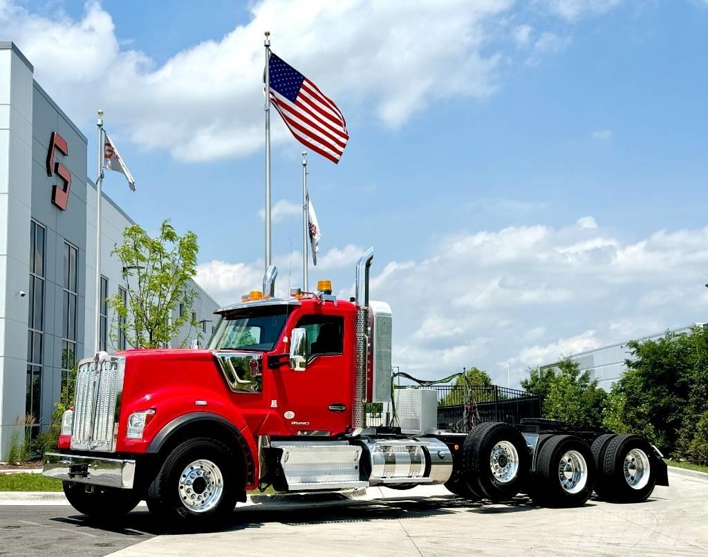 Kenworth W 990 Autotractoare