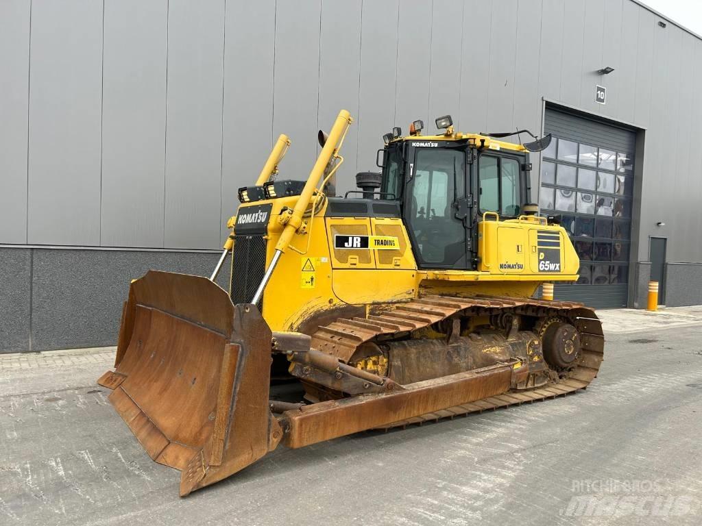 Komatsu D 65 WX-18 Buldozere pe senile