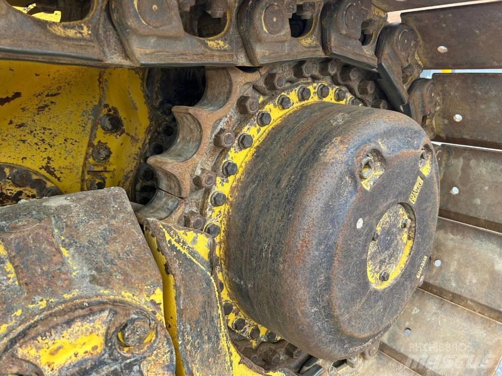 Komatsu D 65 WX-18 Buldozere pe senile