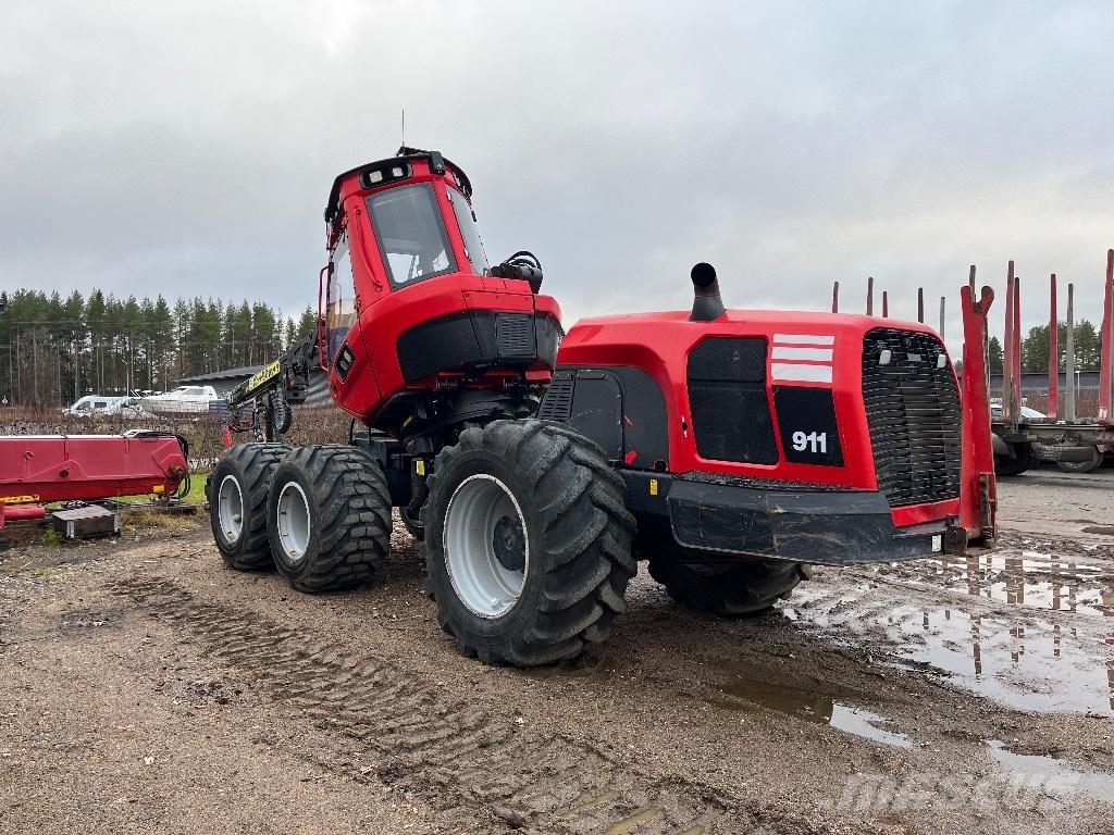 Komatsu 931 Combine forestiere
