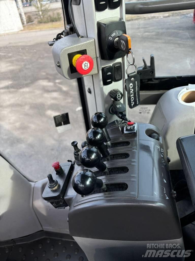 Volvo L 90 H Incarcator pe pneuri
