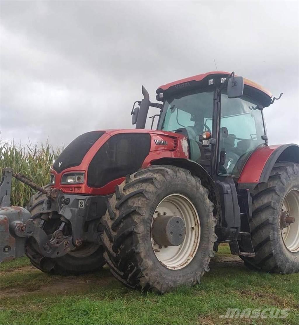 Valtra S352 Tractoare