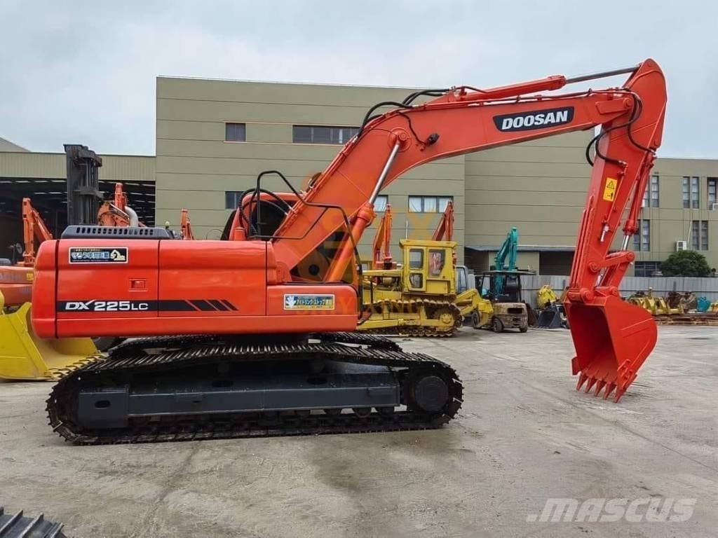 Doosan DX 225 LC Excavatoare pe șenile
