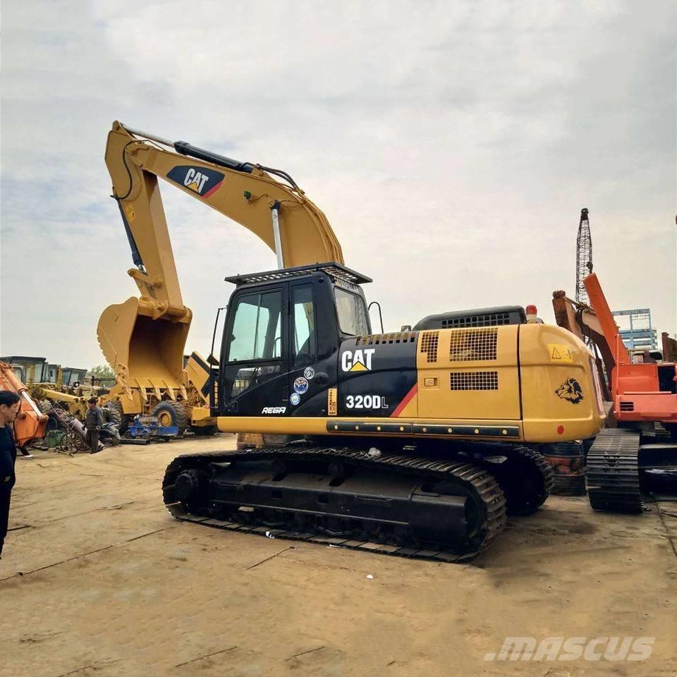 CAT 320D Excavatoare pe șenile

