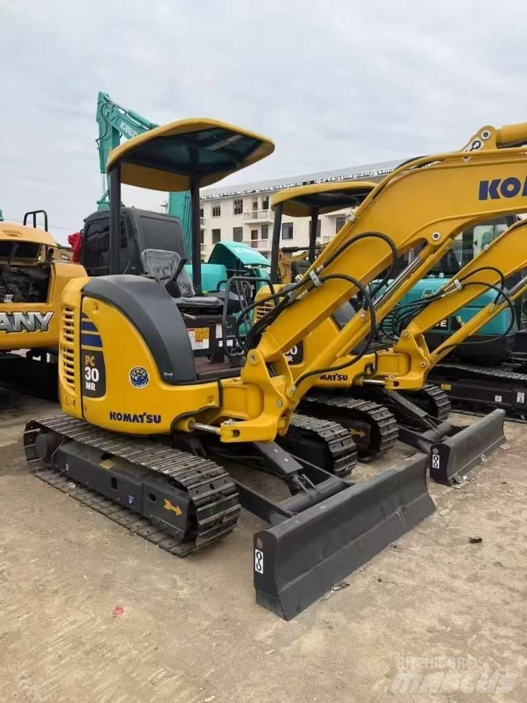 Komatsu 30 Excavatoare pe șenile
