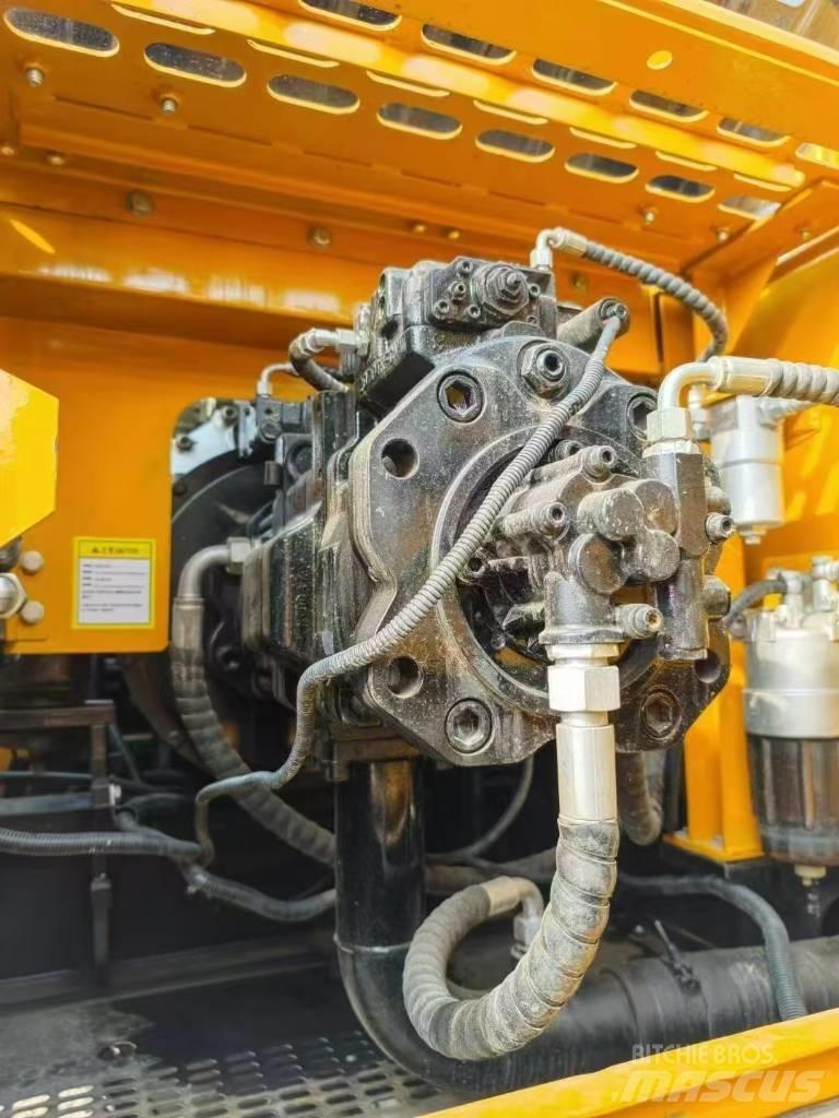 Sany 305 Excavatoare pe șenile
