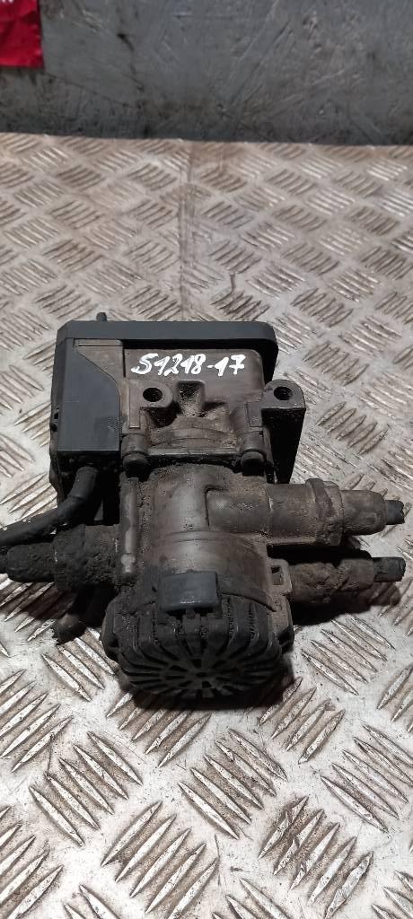 Scania R 440   1879275 Frane