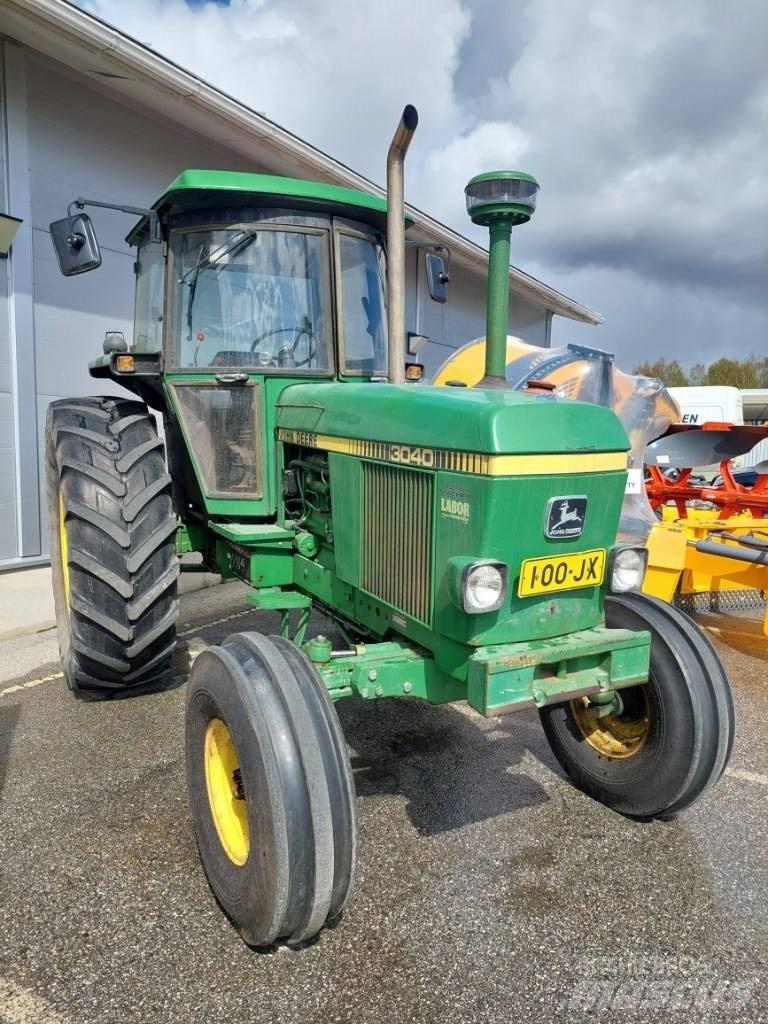 John Deere 3040 Tractoare