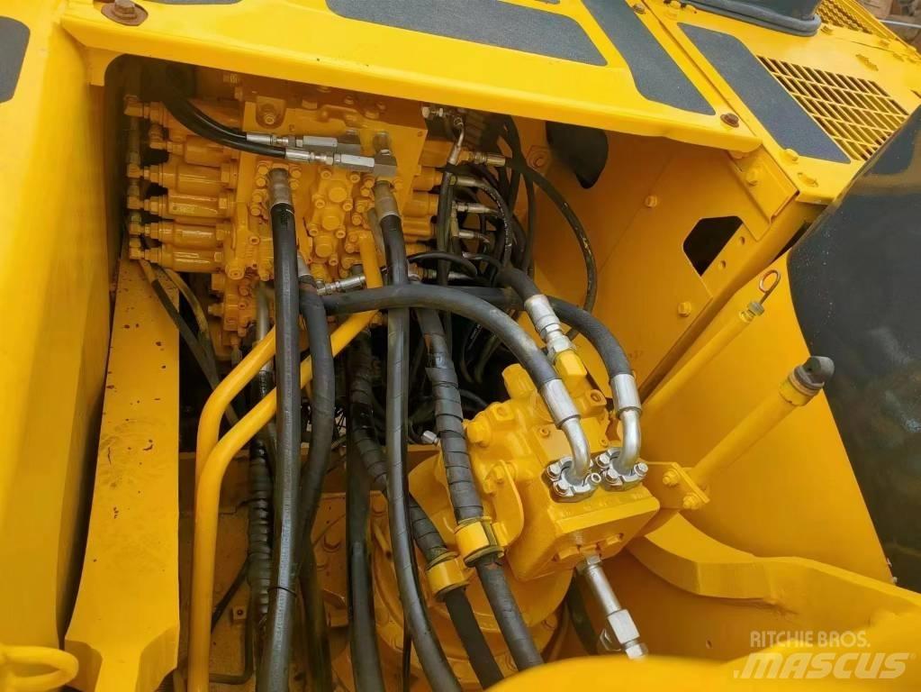 Komatsu PC 220-7 Excavatoare pe șenile
